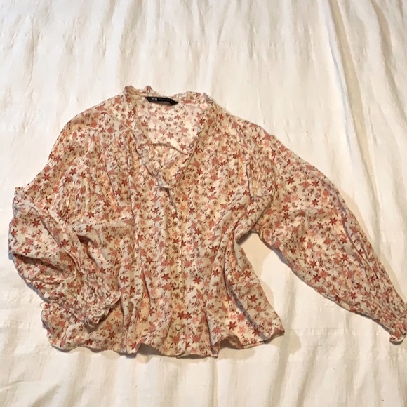 Zara Floral Blouse - Picture 1 of 4